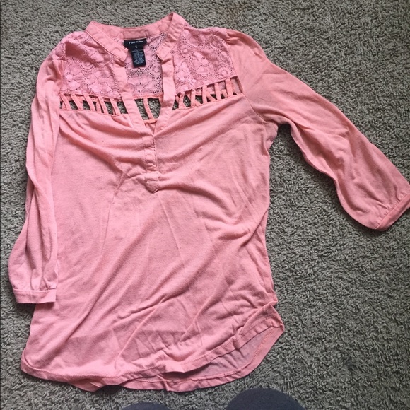 Pink shirt - Picture 2 of 2